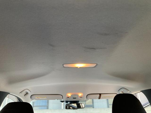 プリウス Ａ　純正ナビ　フルセグ　ＥＴＣ　トヨタセーフティセンス　衝突被害軽減ブレーキ　ブラインドスポットモニタ　ヘッドアップディスプレイ　レーンディパーチャーアラート　パーキングアシスト　オートマチックハイビーム（24枚目）