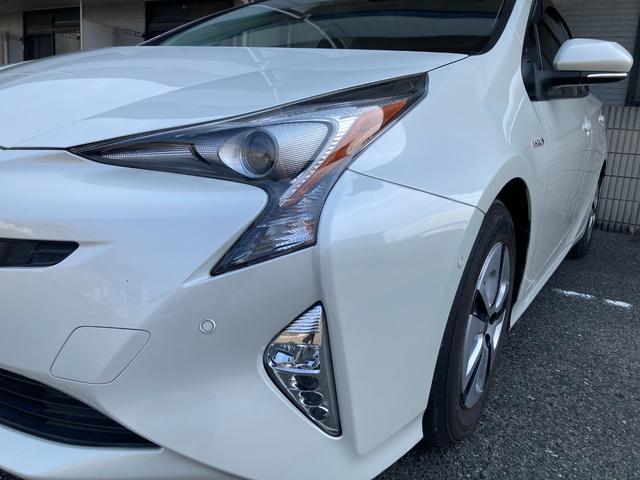 プリウス Ａ　純正ナビ　フルセグ　ＥＴＣ　トヨタセーフティセンス　衝突被害軽減ブレーキ　ブラインドスポットモニタ　ヘッドアップディスプレイ　レーンディパーチャーアラート　パーキングアシスト　オートマチックハイビーム（27枚目）