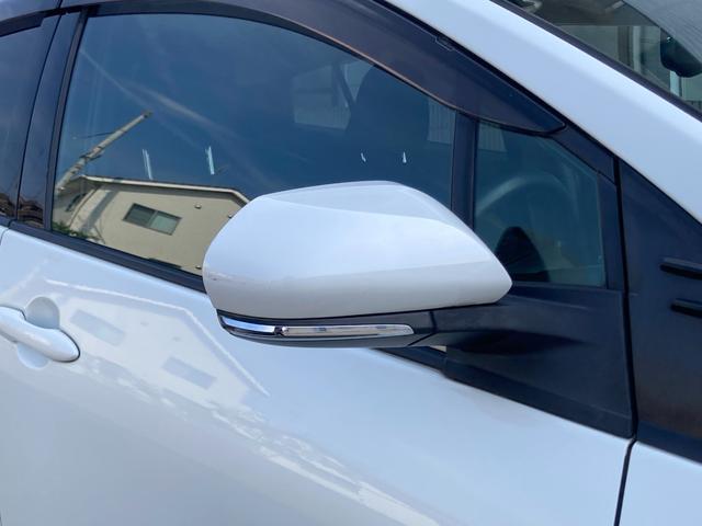 プリウス Ａ　純正ナビ　フルセグ　ＥＴＣ　トヨタセーフティセンス　衝突被害軽減ブレーキ　ブラインドスポットモニタ　ヘッドアップディスプレイ　レーンディパーチャーアラート　パーキングアシスト　オートマチックハイビーム（30枚目）