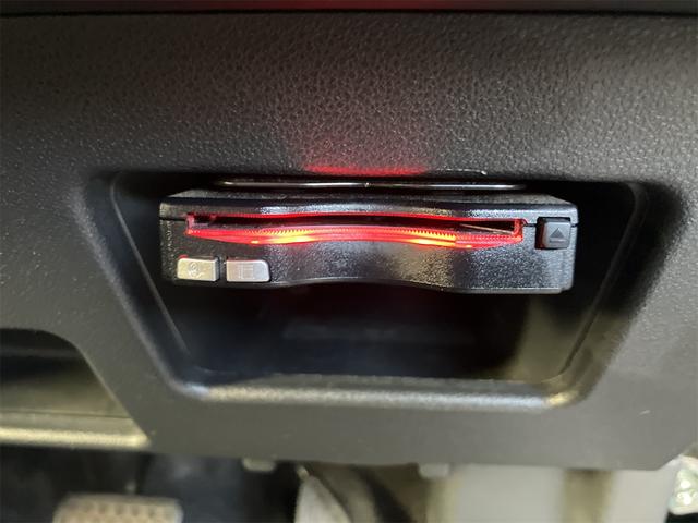 今では必需品のＥＴＣも付いております。高速道路での出入りもスムーズ。渋滞緩和にもなりエコにも繋がります。