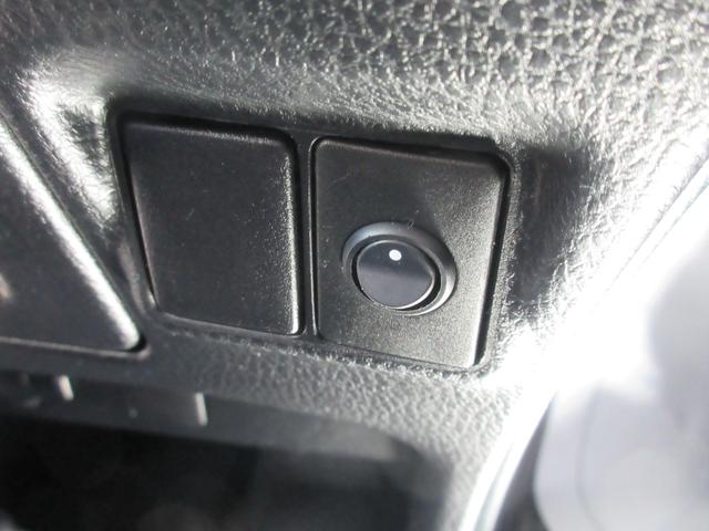 ヴォクシー ＺＳ　煌ＩＩ　大画面９インチナビ　バックカメラ　ＣＤ　ＤＶＤ　ＳＤ　Ｂｌｕｅｔｏｏｔｈ　フルセグ　ＬＥＤヘッドランプ　オートハイビーム　衝突被害軽減　車線逸脱防止支援　両側電動スライドドア　大画面後席モニター（31枚目）