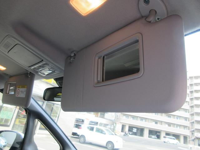 ヴォクシー ＺＳ　煌ＩＩ　大画面９インチナビ　バックカメラ　ＣＤ　ＤＶＤ　ＳＤ　Ｂｌｕｅｔｏｏｔｈ　フルセグ　ＬＥＤヘッドランプ　オートハイビーム　衝突被害軽減　車線逸脱防止支援　両側電動スライドドア　大画面後席モニター（33枚目）