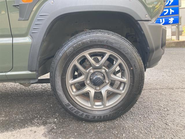 ジムニー ＸＧ　衝突被害軽減システム　ＥＴＣ　車線逸脱警報　エアコン　オートライト　Ｂｌｕｅｔｏｏｔｈ　８型ナビ　ＴＶワンセグ　皮調シートカバー　ＸＣ用アルミホイール　ドライブレコーダー　ヘッドライトカバー（15枚目）