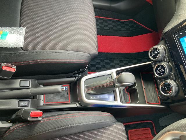 スイフトスポーツ ＺＣ３３Ｓ　ファイナルエディション　衝突軽減装置　ＬＥＤヘッド　シートヒーター　ＥＴＣ　Ｂｌｕｅｔｏｏｔｈ　純正ＡＷ１７インチ　スマートキー　プッシュスタート　オートエアコン（12枚目）