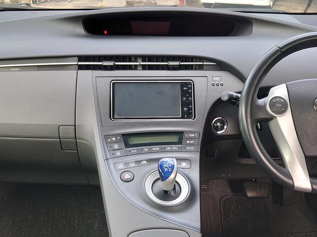 プリウス Ｇツーリングセレクションレザーパッケージ　純正ＨＤＤナビ・ワンセグＴＶ　純正１７インチアルミ　シートヒーター　クルーズコントロール　ＬＥＤヘッドライト　ＥＴＣ　フロントフォグランプ　スマートキー　オートエアコン　コーナーセンサー（22枚目）