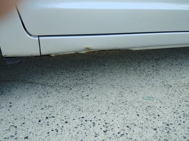 ����ȑ��T�C�h�X�e�b�v�������݂���܂��B