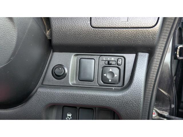 デイズ ライダー ブラックライン 全周囲カメラ TV オートライト HID スマートキー 電動格納ミラー ベンチシート CVT 盗難防止システム ABS ESC CD USB Bluetooth アルミホイール 衝突安全ボディ(8枚目)