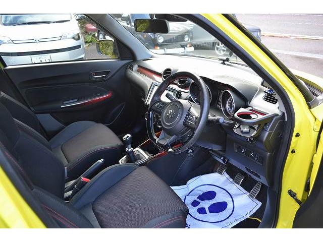 スイフトスポーツ ベースグレード ETC クリアランスソナー オートクルーズコントロール レーンアシスト 衝突被害軽減システム アルミホイール LEDヘッドランプ スマートキー シートヒーター MT 盗難防止システム 衝突安全ボディ(4枚目)