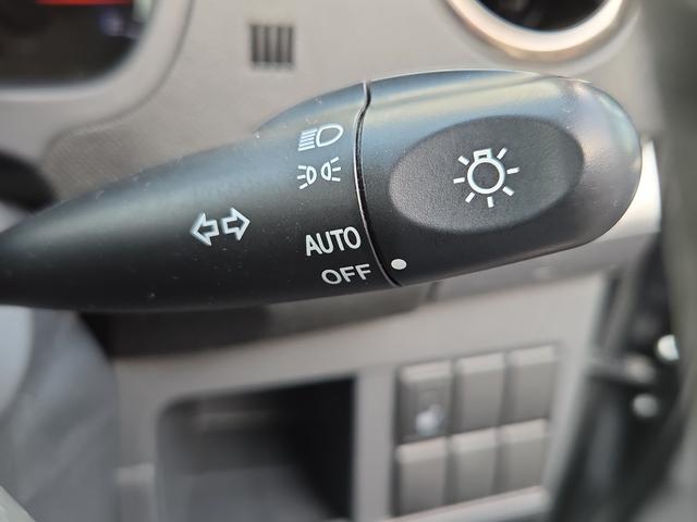 ワゴンＲ リミテッドＩＩ　オートライト　ＨＩＤ　スマートキー　電動格納ミラー　シートヒーター　ベンチシート　ＣＶＴ　盗難防止システム　ＡＢＳ　ＥＳＣ　ＣＤ　アルミホイール　衝突安全ボディ　エアコン　パワーステアリング（5枚目）