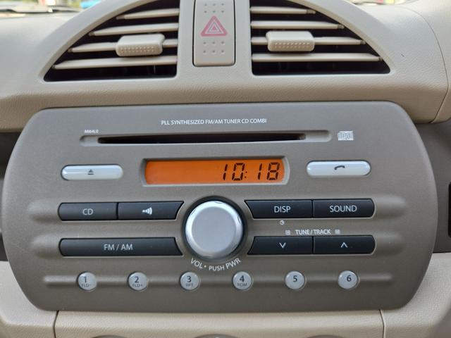 アルト Ｆ　４ＷＤ　５ＭＴ　キーレスエントリー　盗難防止システム　ＡＢＳ　ＣＤ　アルミホイール　衝突安全ボディ　エアコン　パワーステアリング（5枚目）