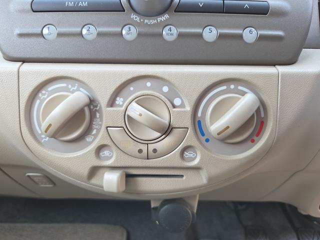 アルト Ｆ　４ＷＤ　５ＭＴ　キーレスエントリー　盗難防止システム　ＡＢＳ　ＣＤ　アルミホイール　衝突安全ボディ　エアコン　パワーステアリング（6枚目）