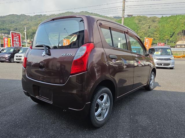 アルト Ｆ　４ＷＤ　５ＭＴ　キーレスエントリー　盗難防止システム　ＡＢＳ　ＣＤ　アルミホイール　衝突安全ボディ　エアコン　パワーステアリング（15枚目）