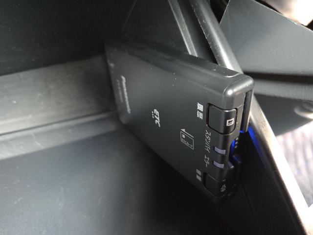 ワゴンRスティングレー リミテッド ローダウン ETC オートライト HID スマートキー 電動格納ミラー ベンチシート CVT 盗難防止システム ABS CD ミュージックプレイヤー接続可 アルミホイール 衝突安全ボディ エアコン(4枚目)