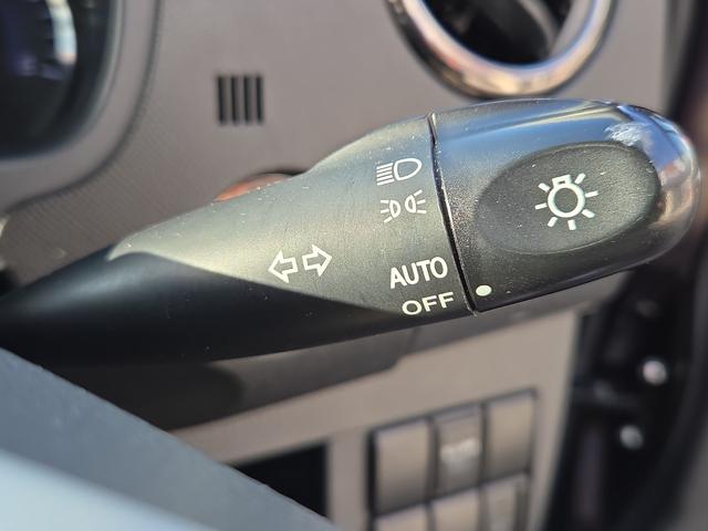 ワゴンRスティングレー リミテッド ローダウン ETC オートライト HID スマートキー 電動格納ミラー ベンチシート CVT 盗難防止システム ABS CD ミュージックプレイヤー接続可 アルミホイール 衝突安全ボディ エアコン(9枚目)