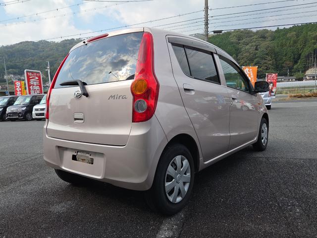ミラ Ｌセレクション　４ＷＤ　５速ＭＴ　ＥＴＣ　キーレスエントリー　電動格納ミラー　盗難防止システム　ＣＤ　衝突安全ボディ　エアコン　パワーステアリング　パワーウィンドウ（14枚目）