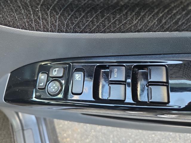 パレットSW リミテッド バックカメラ 両側スライド・片側電動 ナビ TV オートライト HID スマートキー 電動格納ミラー ベンチシート CVT 盗難防止システム ABS CD DVD再生 USB アルミホイール(12枚目)