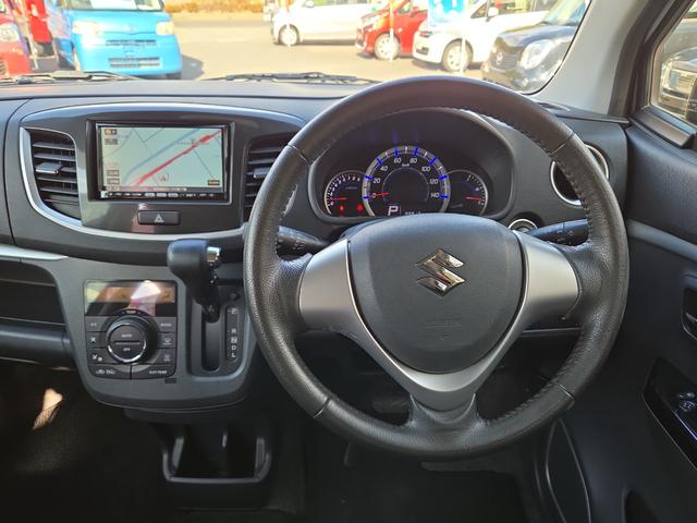 ワゴンＲスティングレー Ｘ　ナビ　Ｂｌｕｅｔｏｏｔｈ　ＴＶ　ＥＴＣ　ローダウン　オートライト　ＨＩＤ　スマートキー　アイドリングストップ　電動格納ミラー　ベンチシート　　盗難防止システム　ＡＢＳ　ＣＤ　ＤＶＤ再生　ＵＳＢ（4枚目）