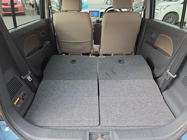 シートを倒すとフラットになりスペースが広がり、より多くの荷物を積むことができます。大きな荷物もラクラク収納☆