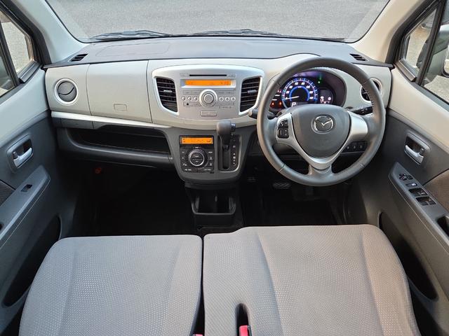 毎回座るフロントシート。運転席は必ず使用する部分ですので、座り心地が重要です！