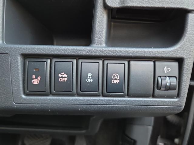 【横滑り防止】車両の横滑りを感知すると、自動的に車両の進行方向を保つように制御。いざという時に安心です。