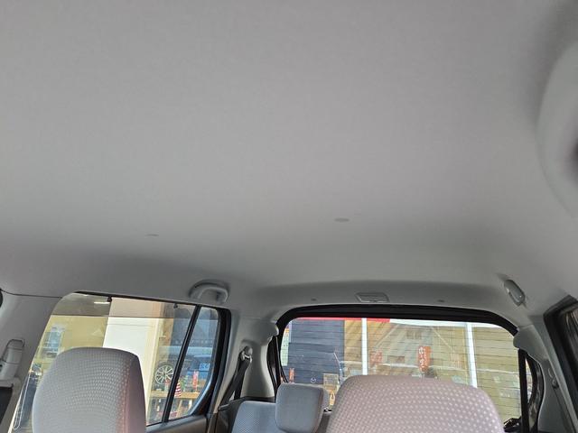 天井もキレイです！広々と頭上の空間も確保しており、開放感があります！