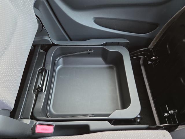 収納もたくさん付いています。大きなものから小さなものまで使う方の気持ちを考えた気遣いが嬉しいですね♪