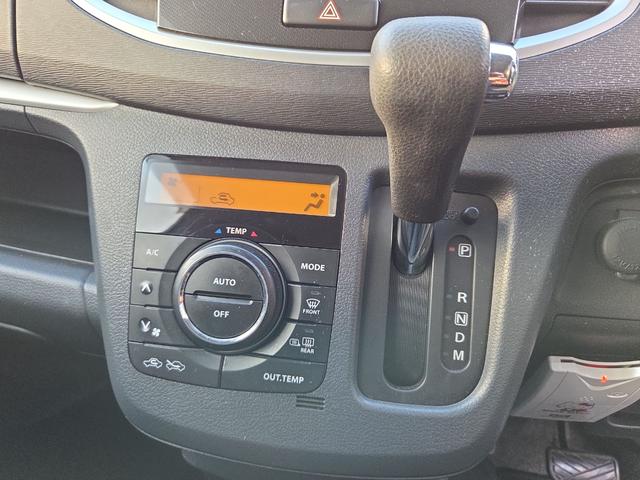 ワゴンRスティングレー T 4WD ETC オートライト HID スマートキー アイドリングストップ 電動格納ミラー シートヒーター ベンチシート CVT 盗難防止システム ABS CD ミュージックプレイヤー接続可(11枚目)