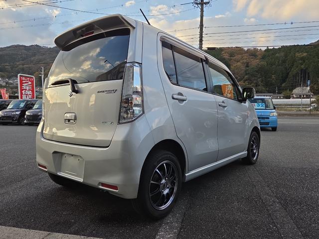 ワゴンRスティングレー T 4WD ETC オートライト HID スマートキー アイドリングストップ 電動格納ミラー シートヒーター ベンチシート CVT 盗難防止システム ABS CD ミュージックプレイヤー接続可(16枚目)