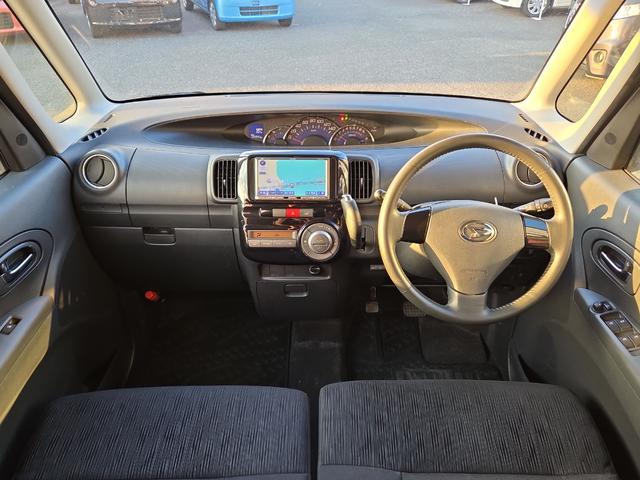 ハンドルの状態が悪いと運転に集中できませんよね。こちらの車、お気軽にお問い合わせください。