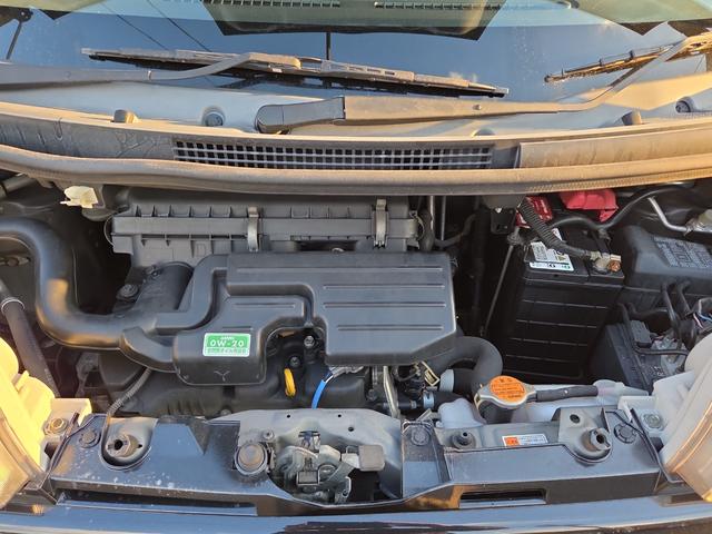 不具合等はエンジンルームで確認できる場合も多いです。あまり見る機会のない場所だとは思いますが、とっても重要な機関になります。