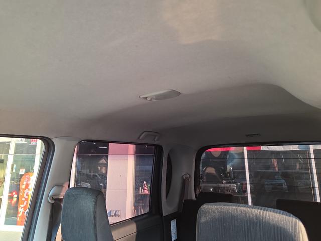 天井もキレイです！広々と頭上の空間も確保しており、開放感があります！