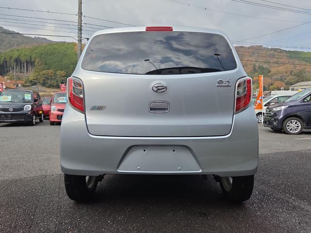 ミライース L メモリアルエディション ETC アイドリングストップ CVT 盗難防止システム ABS CD ミュージックプレイヤー接続可 アルミホイール 衝突安全ボディ エアコン パワーステアリング パワーウィンドウ(17枚目)