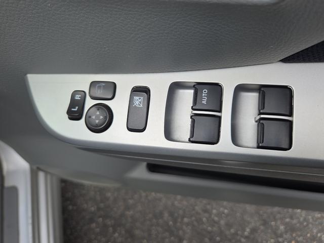 ワゴンＲ ＦＸリミテッド　スマートキー　電動格納ミラー　ベンチシート　ＣＶＴ　盗難防止システム　ＡＢＳ　ＣＤ　アルミホイール　衝突安全ボディ　エアコン　パワーステアリング　パワーウィンドウ（12枚目）