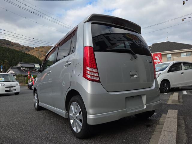 ワゴンＲ ＦＸリミテッド　スマートキー　電動格納ミラー　ベンチシート　ＣＶＴ　盗難防止システム　ＡＢＳ　ＣＤ　アルミホイール　衝突安全ボディ　エアコン　パワーステアリング　パワーウィンドウ（17枚目）