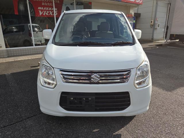 ワゴンＲ ＦＸ　アイドリングストップ　電動格納ミラー　ベンチシート　ＣＶＴ　盗難防止システム　ＡＢＳ　ＣＤ　アルミホイール　衝突安全ボディ　エアコン　パワーステアリング　パワーウィンドウ　運転席エアバッグ（13枚目）