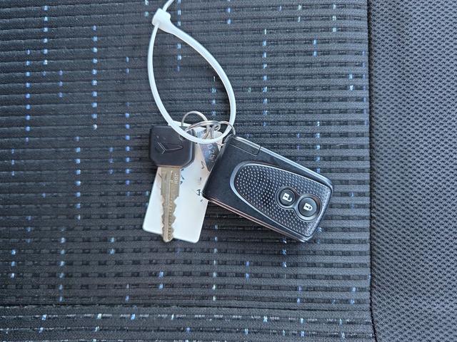 ムーヴ カスタム　Ｘ　ＳＡ　ＥＴＣ　ナビ　Ｂｌｕｅｔｏｏｔｈ　ＴＶ　衝突被害軽減システム　オートライト　スマートキー　アイドリングストップ　電動格納ミラー　ベンチシート　ＣＶＴ　盗難防止システム　ＡＢＳ　ＥＳＣ　ＣＤ　ＵＳＢ（11枚目）