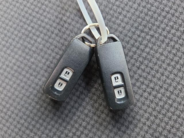 N-ONE G・Lパッケージ 4WD Bluetooth ETC バックカメラ オートライト HID スマートキー アイドリングストップ 電動格納ミラー ベンチシート CVT 盗難防止システム ABS ESC CD USB(12枚目)