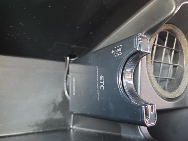 アルトラパン Ｘセレクション　ＥＴＣ　ナビ　ＴＶ　スマートキー　アイドリングストップ　電動格納ミラー　シートヒーター　ベンチシート　ＣＶＴ　盗難防止システム　ＡＢＳ　ＣＤ　ＵＳＢ　アルミホイール　衝突安全ボディ　エアコン（8枚目）