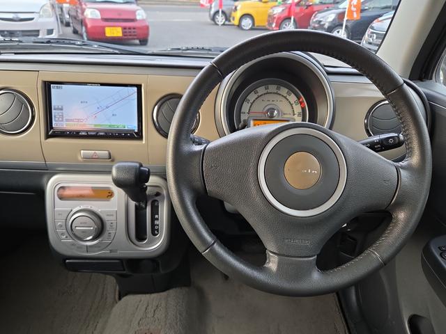 �y�p���[�X�e�A�����O�z��{�����̂P�Ńn���h�����y���͂ő���\�����ɒᑬ���⒓�Ԏ��Ƀn���h�����y���Ȃ�A�^�]�̕��S���y������܂��B