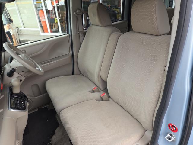 �V�[�g�̏�Ԃ��ǂ��A�ڗ��������≘��͂���܂���B�������L�X�̎ԓ��X�y�[�X����l��l�̋�Ԃɗ]�T������܂��B