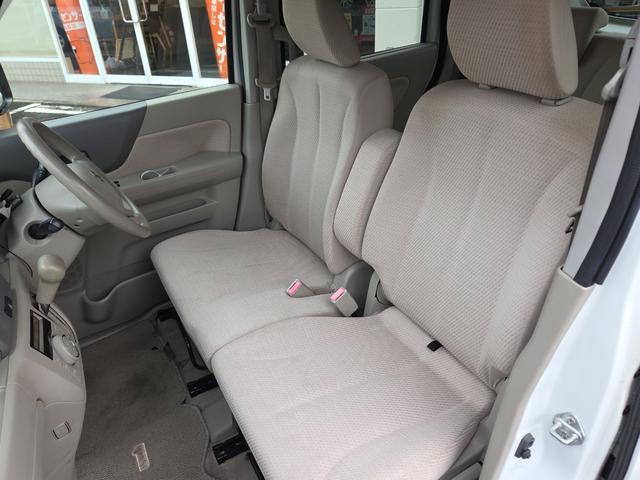 �V�[�g�̏�Ԃ��ǂ��A�ڗ��������≘��͂���܂���B�������L�X�̎ԓ��X�y�[�X����l��l�̋�Ԃɗ]�T������܂��B