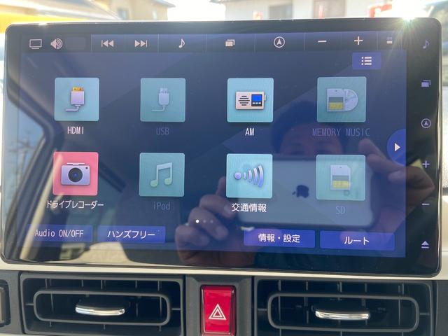 ストライプスGターボ ワンオーナー 4WD 保証継承付 ターボ 全方位モニター Bluetoothオーディオ フルセグTV ドラレコ 両側パワスラ シートヒーター スマアシIII LEDヘッドライト ホットカップホルダー(3枚目)