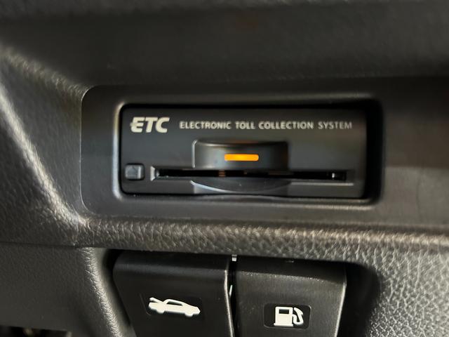 エクストレイル ２０Ｘ　エマージェンシーブレーキパッケージ　１年保証　走行無制限　４ＷＤ　ドライブレコーダー　純正ナビ　フルセグＴＶ　Ｂｌｕｅｔｏｏｔｈオーディオ　バックモニター　パワーバックドア　ＬＥＤヘッドライト　オートライト　外品アルミホイール（9枚目）