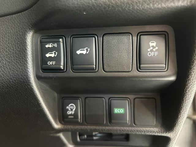 エクストレイル ２０Ｘ　エマージェンシーブレーキパッケージ　１年保証　走行無制限　４ＷＤ　ドライブレコーダー　純正ナビ　フルセグＴＶ　Ｂｌｕｅｔｏｏｔｈオーディオ　バックモニター　パワーバックドア　ＬＥＤヘッドライト　オートライト　外品アルミホイール（11枚目）