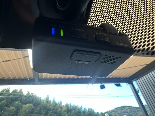 ノート Ｘ　１年保証　走行無制限　禁煙車　ワンオーナー　ドラレコ　純正ナビ　アラウンドビューモニター　Ｂｌｕｅｔｏｏｔｈオーディオ　デジタルインナーミラー　クリアランスソナー　エマージェンシーブレーキ　ＥＴＣ（8枚目）