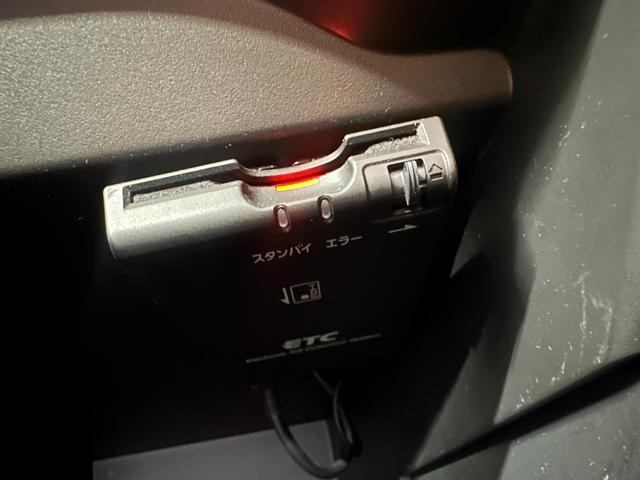 ノート Ｘ　１年保証　走行無制限　禁煙車　ワンオーナー　ドラレコ　純正ナビ　アラウンドビューモニター　Ｂｌｕｅｔｏｏｔｈオーディオ　デジタルインナーミラー　クリアランスソナー　エマージェンシーブレーキ　ＥＴＣ（9枚目）