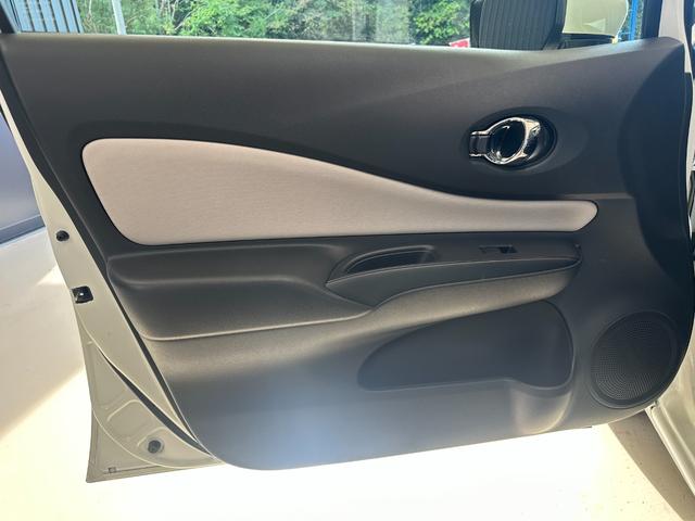 ノート Ｘ　１年保証　走行無制限　禁煙車　ワンオーナー　ドラレコ　純正ナビ　アラウンドビューモニター　Ｂｌｕｅｔｏｏｔｈオーディオ　デジタルインナーミラー　クリアランスソナー　エマージェンシーブレーキ　ＥＴＣ（45枚目）