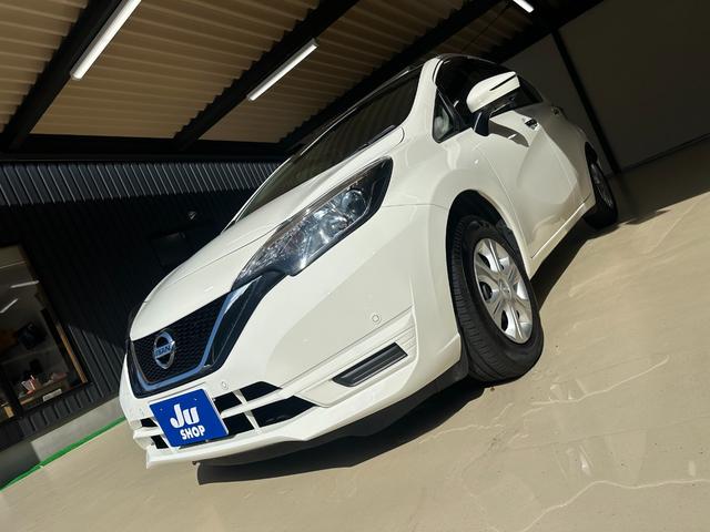 ノート Ｘ　１年保証　走行無制限　禁煙車　ワンオーナー　ドラレコ　純正ナビ　アラウンドビューモニター　Ｂｌｕｅｔｏｏｔｈオーディオ　デジタルインナーミラー　クリアランスソナー　エマージェンシーブレーキ　ＥＴＣ（73枚目）