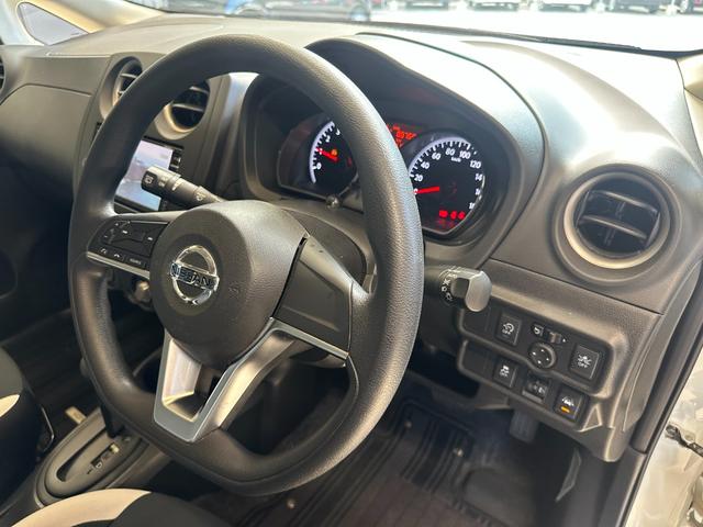 ノート Ｘ　１年保証　走行無制限　禁煙車　ワンオーナー　ドラレコ　純正ナビ　アラウンドビューモニター　Ｂｌｕｅｔｏｏｔｈオーディオ　デジタルインナーミラー　クリアランスソナー　エマージェンシーブレーキ　ＥＴＣ（74枚目）