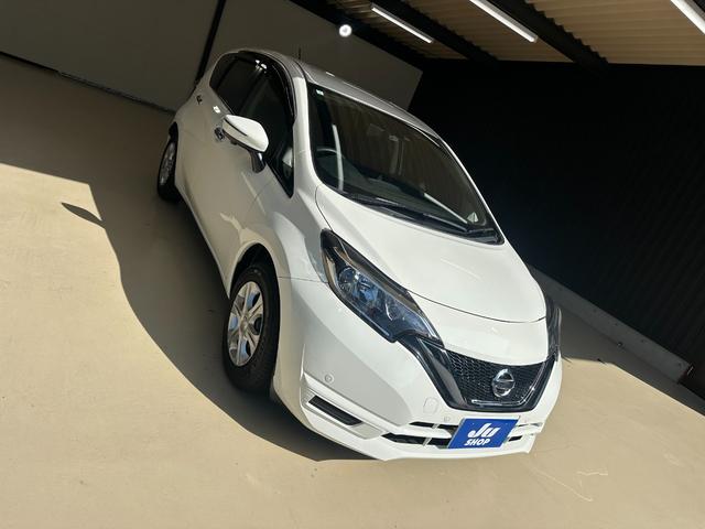 ノート Ｘ　１年保証　走行無制限　禁煙車　ワンオーナー　ドラレコ　純正ナビ　アラウンドビューモニター　Ｂｌｕｅｔｏｏｔｈオーディオ　デジタルインナーミラー　クリアランスソナー　エマージェンシーブレーキ　ＥＴＣ（76枚目）